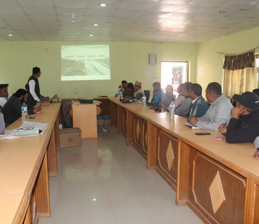 ढिलासुस्ती गर्ने निर्माण ब्यवसायीप्रति सरोकारवालाको आक्रोस