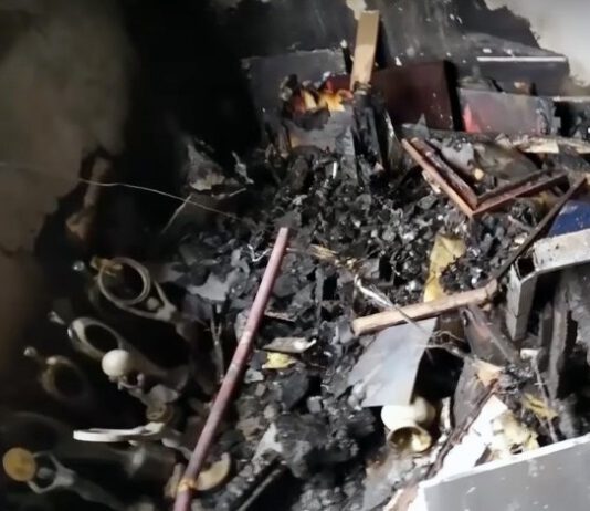 गायक राजेशपायल राईको काठमाडौंको घरमा आगलागी, अवार्ड र प्रमाणपत्र जले