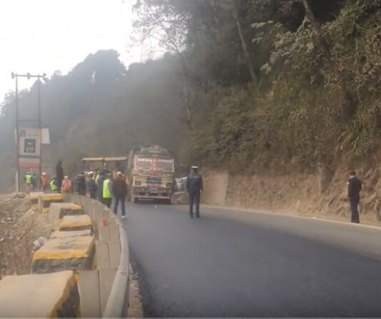 खुल्यो काठमाडौं-खोटाङ जोड्ने वीपी राजमार्गः भोलिदेखि रुटको गाडी चलाउन पाइने