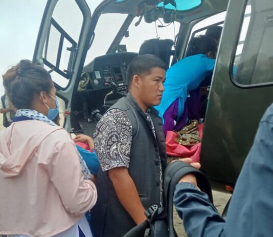 हेलिबाट खोटाङकी सुत्केरीको निःशुल्क उद्दार, समयमै उद्दारले टर्याे खतरा