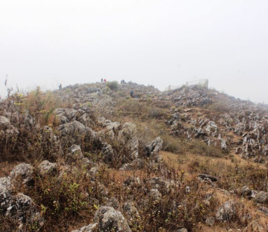 हलेसी नजिकैको ‘रक गार्डेन’मा पर्यटन आकर्षिक (फोटो फिचर)