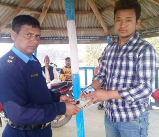 युवकले भेट्टाएका ९८ हजार सम्बन्धितलाई फिर्ता