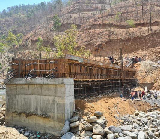 साप्सुखोला मोटरेबल पुल निर्माण तीब्र गतिमा, ढलान कार्य शुरु