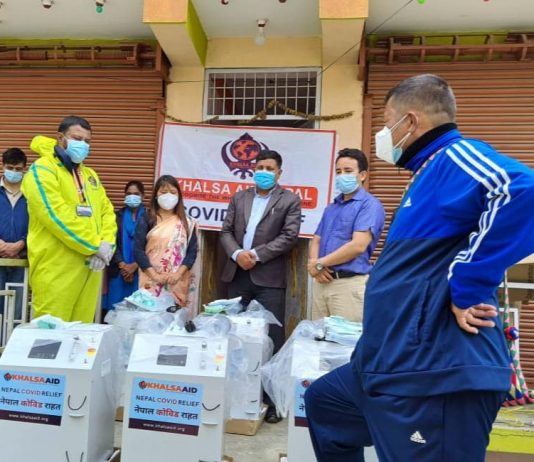 स्वास्थ्य कार्यालय खोटाङ र नेर्पालाई अक्सिजनसहितका स्वास्थ्य सामग्री