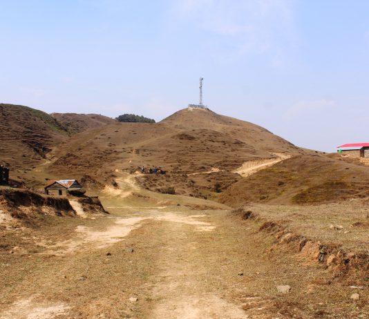 खोटाङ र भोजपुरबीचको चखेवा भञ्ज्याङ पर्यटकको गन्तब्य बन्दै