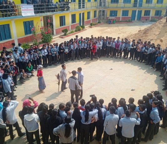 बिद्यालय–बिद्यालयमा नाटक ‘कचहरी’