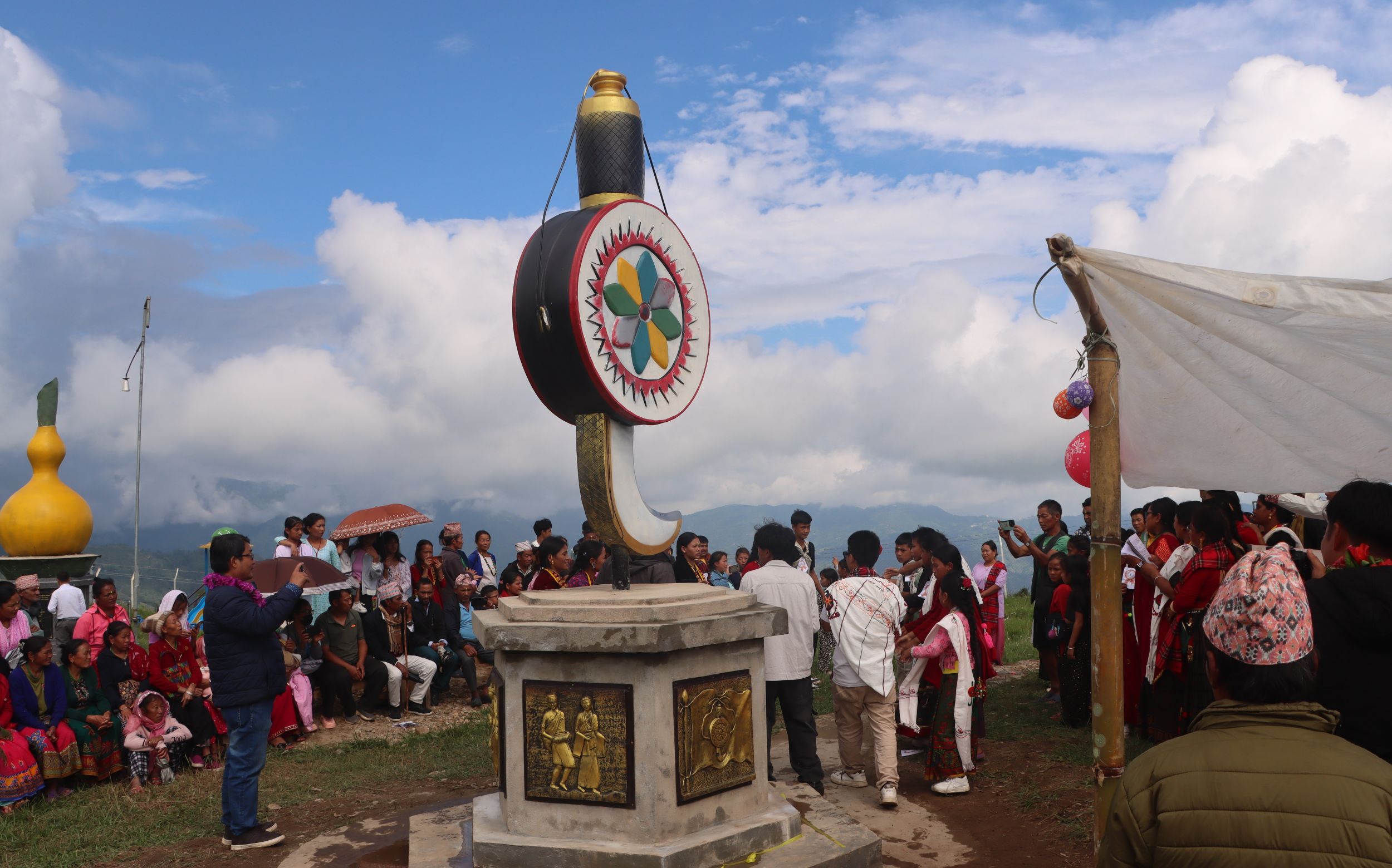 नेपालकै पहिलो खुर्पेटोको प्रतिमा खोटाङमा